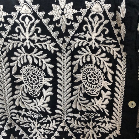 Johnny Was NWT silk button front & back blouse - Picture 2 of 8